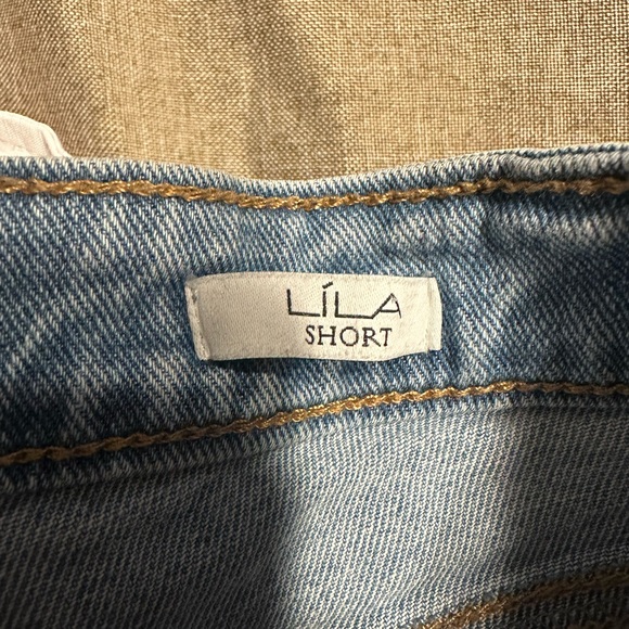 Sofia Jeans by Sofia Vergara | Lila Distressed Denim Shorts - Size 6 - Picture 5 of 5